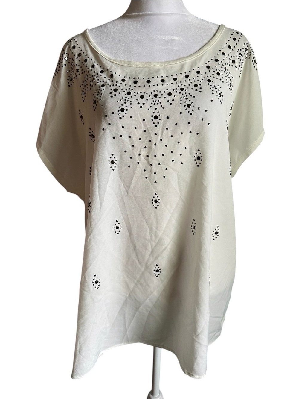 Jaclyn smith collection Women's Cream Embellished Scoop Neck Top